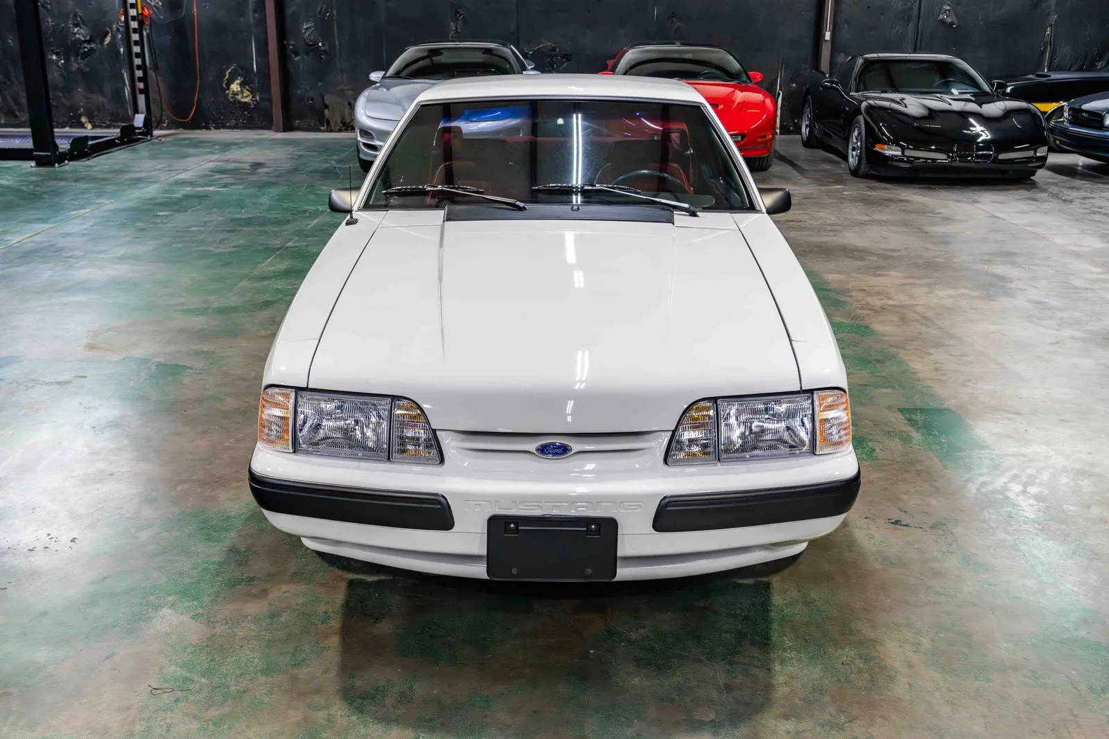 7_1991-Ford-Mustang-Oxford White-107446--40.jpg
